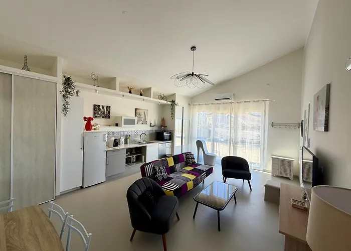 Holiday home Maison Au Calme Proche Acces Rocade *